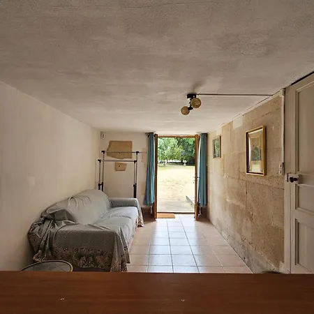 Chateau De La Court D'aron Bed & Breakfast