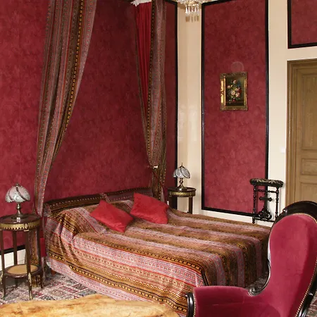 Chateau De La Court D'aron Bed & Breakfast