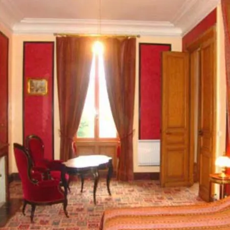 Château De La Court D'aron 3*