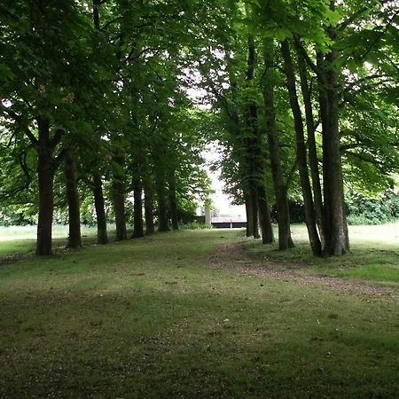 Bed & Breakfast Chateau De La Court D'aron