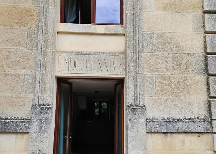 Château De La Court D'aron