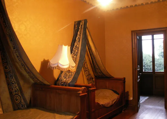 Château De La Court D'aron Saint-Cyr-en-Talmondais