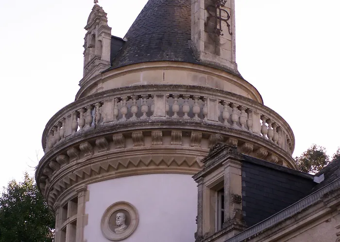 Château De La Court D'aron