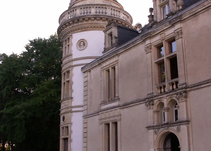 Couette-café Château De La Court D'aron 3*