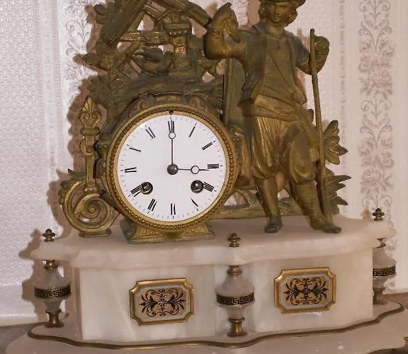 Château De La Court D'aron Saint-Cyr-en-Talmondais